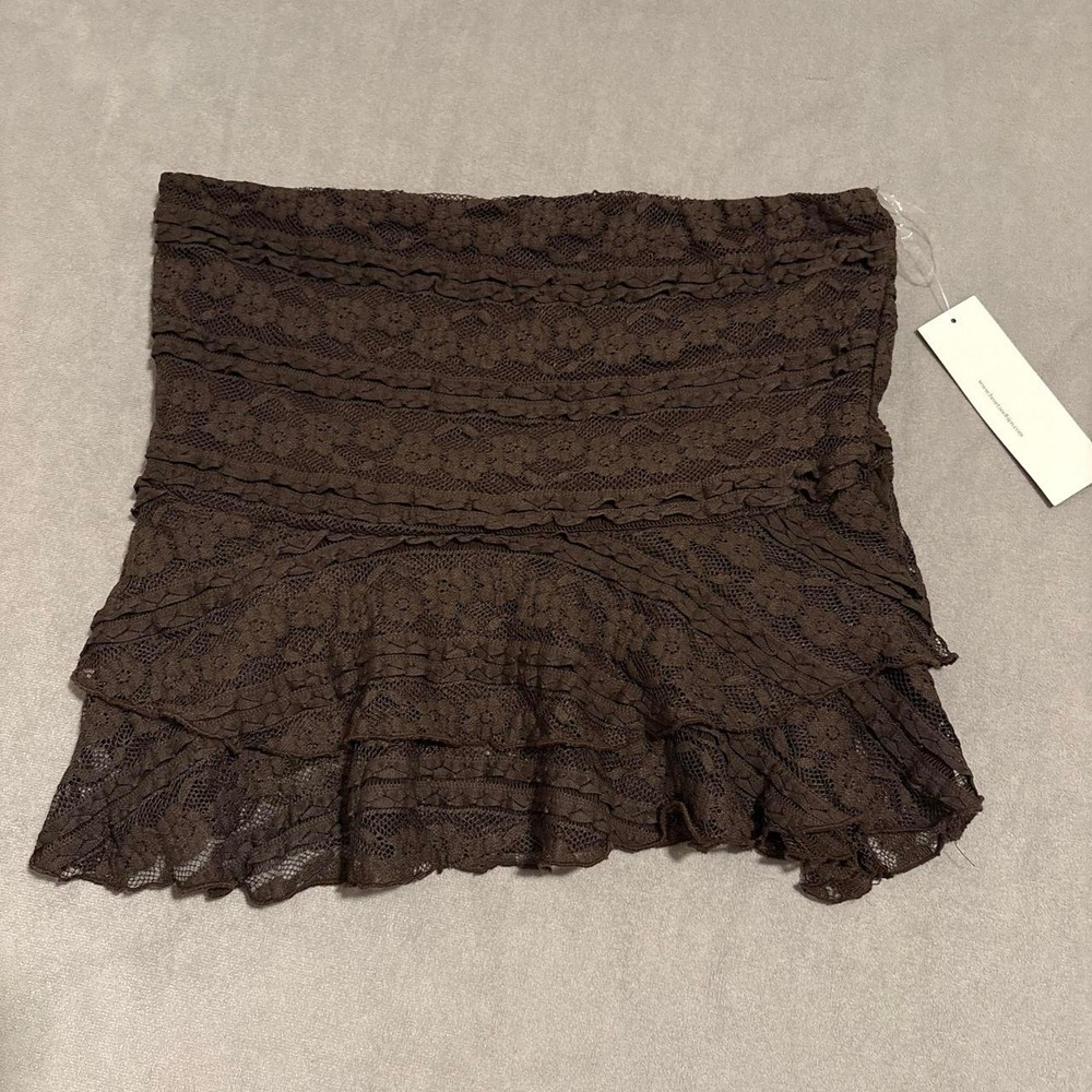 Brown lace mini skirt with ruffled hem, size L